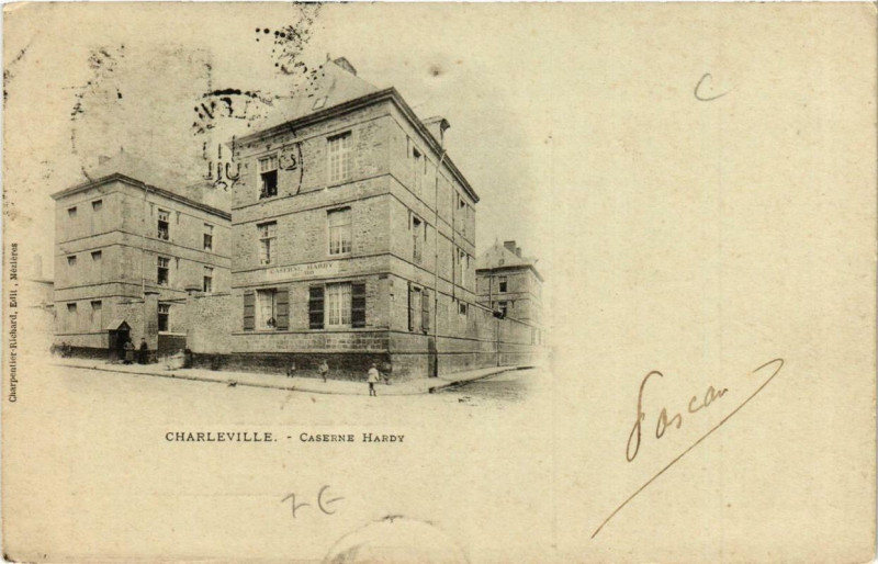 Carte postale ancienne Charleville Caserne Hardy
