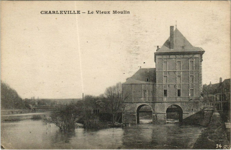 Carte postale ancienne Charleville - Le vieux moulin