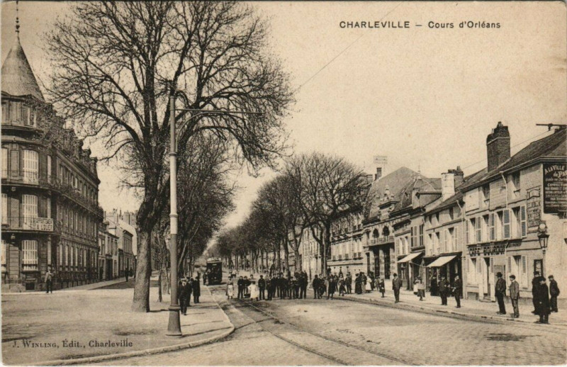 Carte postale ancienne Charleville - Cours d'orleans