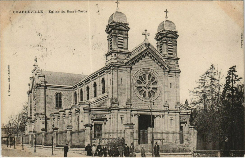Carte postale ancienne Charleville - Eglise du sacre coeur