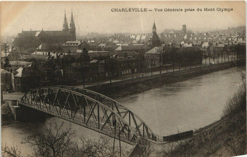 Carte postale ancienne Charleville - Vue générale prise du mont olympe