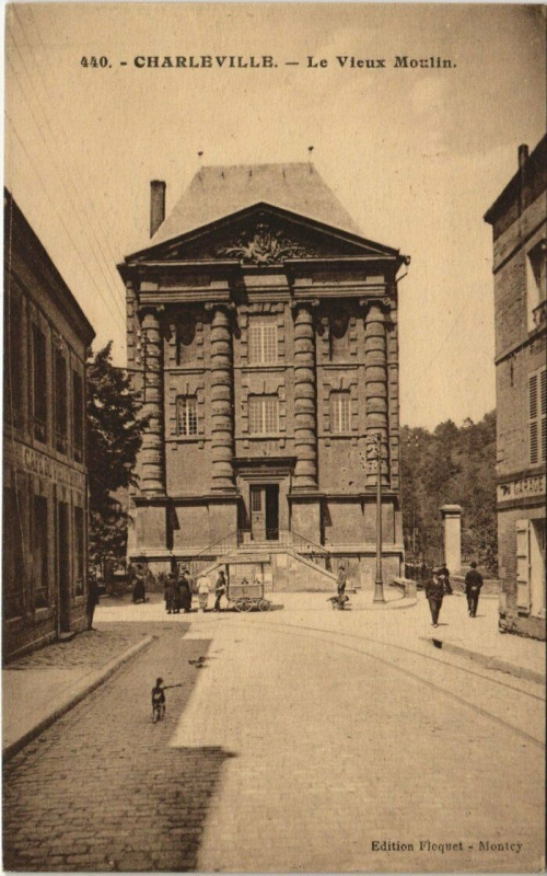Carte postale ancienne Charleville - Le vieux moulin