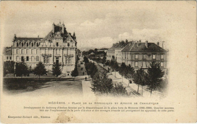 Carte postale ancienne Mezieres - Place de la republique et avenue de Charleville