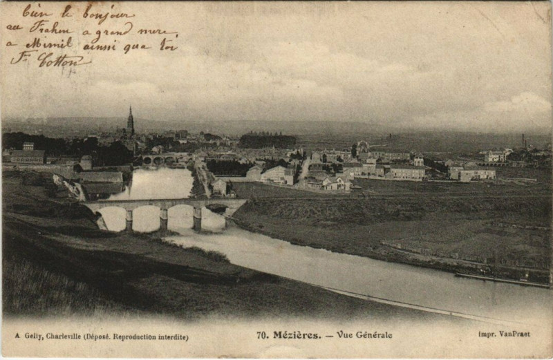 Carte postale ancienne Mezieres - Vue générale