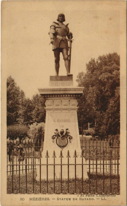 Carte postale ancienne Mezieres - Statue de bayard