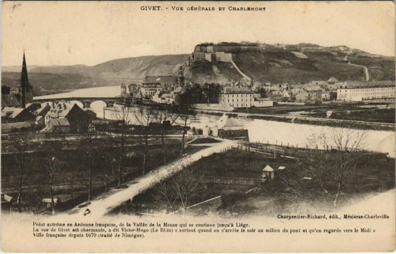 Carte postale ancienne Givet - vue générale et charlemont à Givet