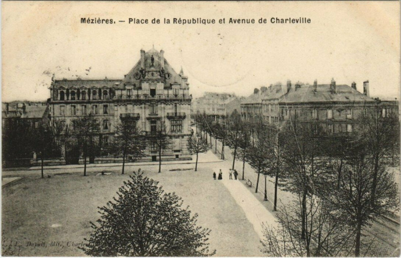 Carte postale ancienne Mezieres - Place de la repiblique et avenue de charville