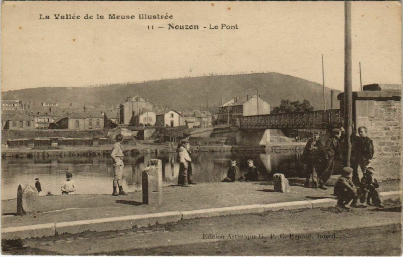 Carte postale ancienne Nouzon - Le Pont