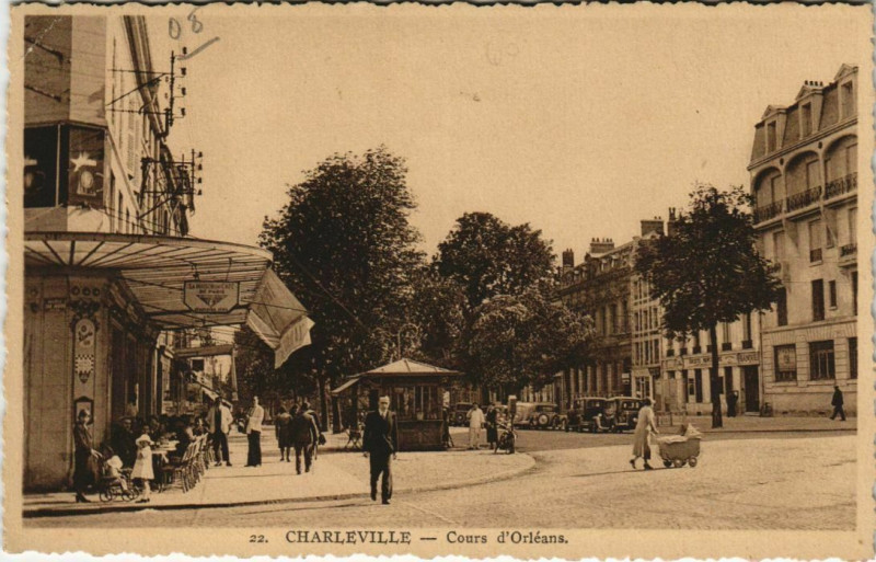 Carte postale ancienne Charleville - Cours d'Orleans