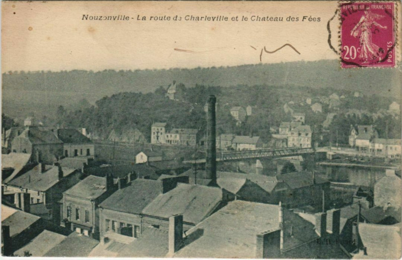 Carte postale ancienne Nouzonville - La route de Charleville et le Chateau des Fees à Nouzonville