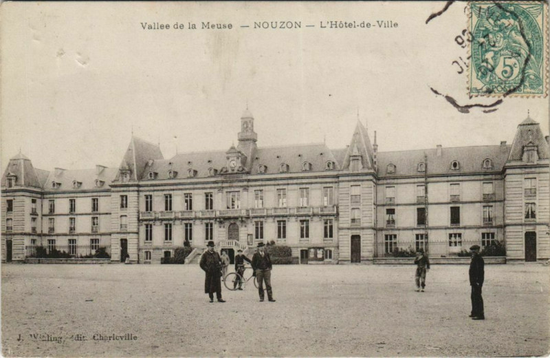 Carte postale ancienne Nouzon - L'Hotel de Ville
