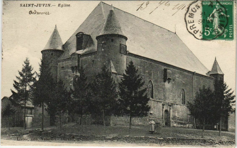 Carte postale ancienne Saint-Juvin - Eglise à Saint-Juvin