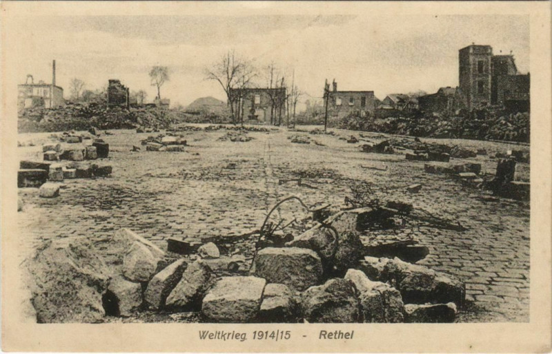 Carte postale ancienne Rethel - Weltkrieg à Rethel