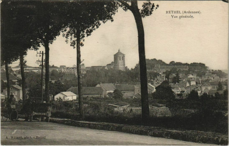 Carte postale ancienne Rethel - Vue générale à Rethel