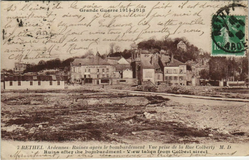 Carte postale ancienne Rethel - Ardennes - Ruines apres le bombardement à Rethel