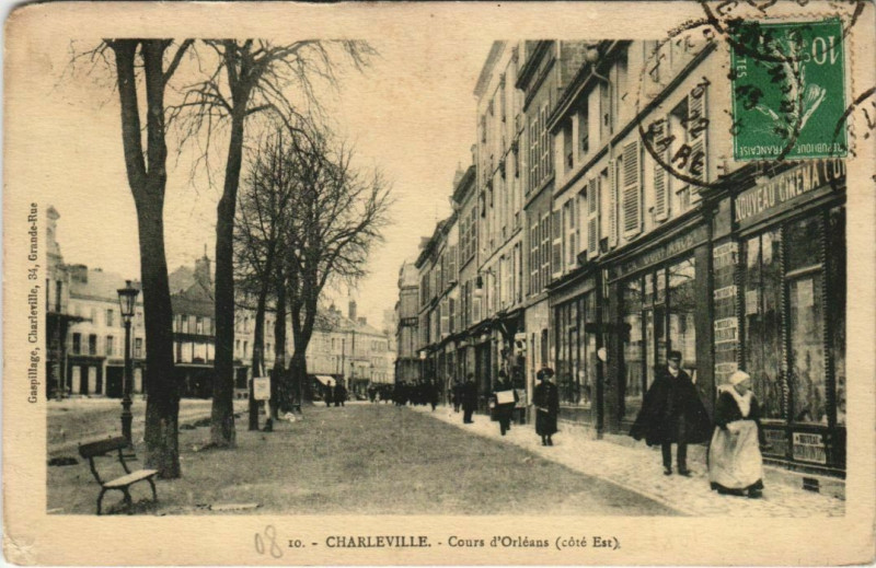 Carte postale ancienne Charleville - Cours d'Orleans