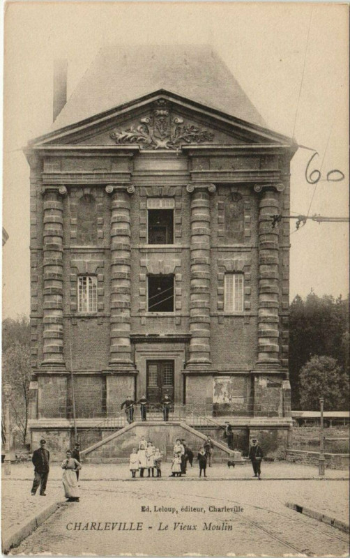 Carte postale ancienne Charleville - Le Vieux Moulin