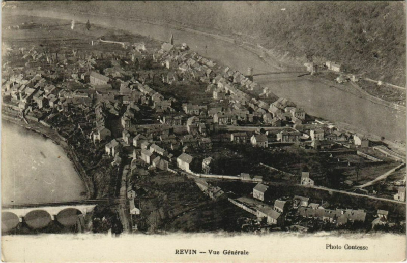 Carte postale ancienne Revin - Vue générale à Revin