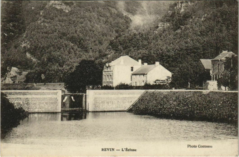 Carte postale ancienne Revin - L'Ecluse à Revin