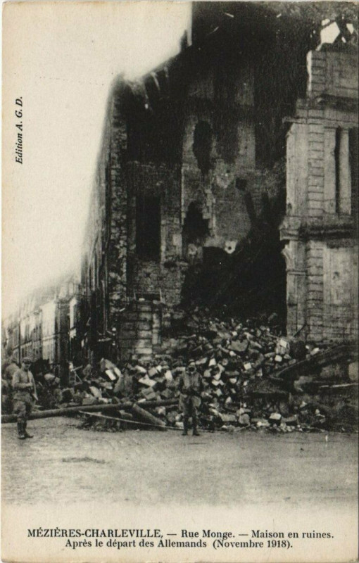Carte postale ancienne Mezieres - Charleville - Rue Monge