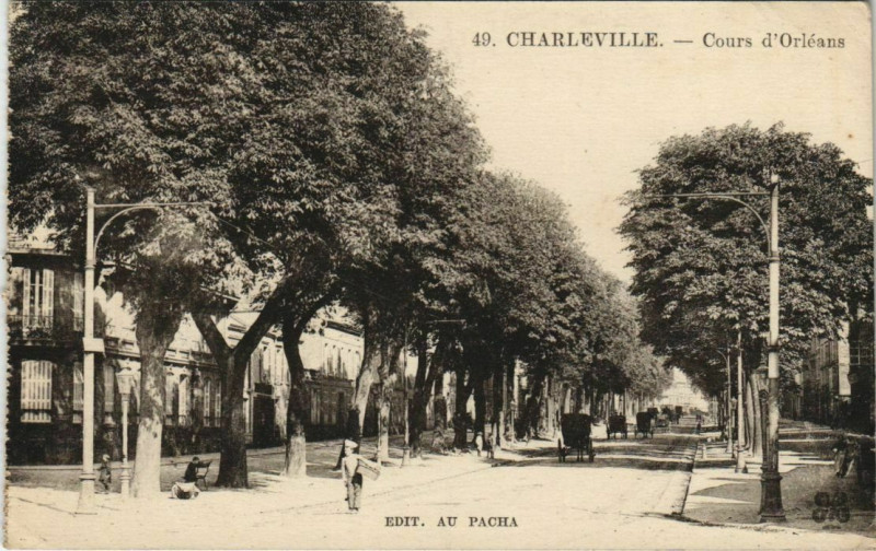 Carte postale ancienne Charleville - Cours d'Orleans
