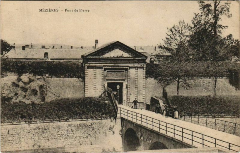 Carte postale ancienne Ville de Mezieres