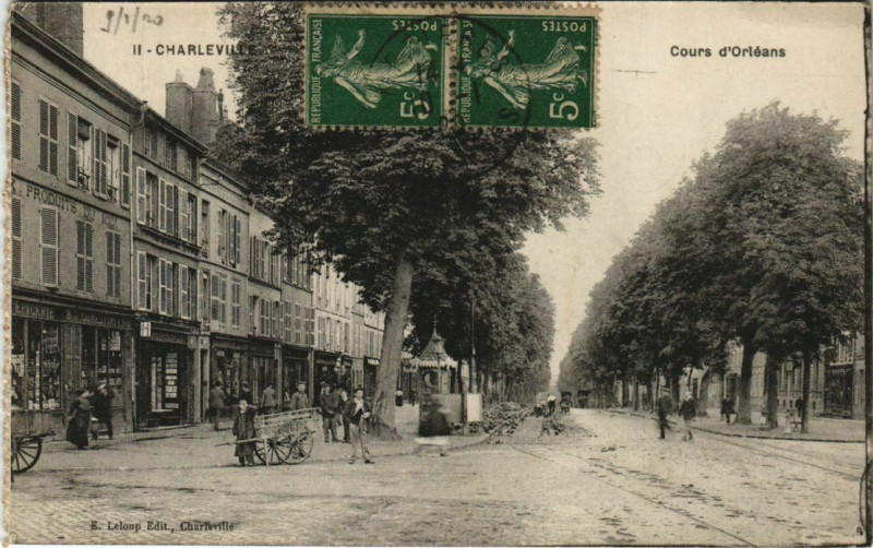 Carte postale ancienne Charleville - Cours d'Orleans