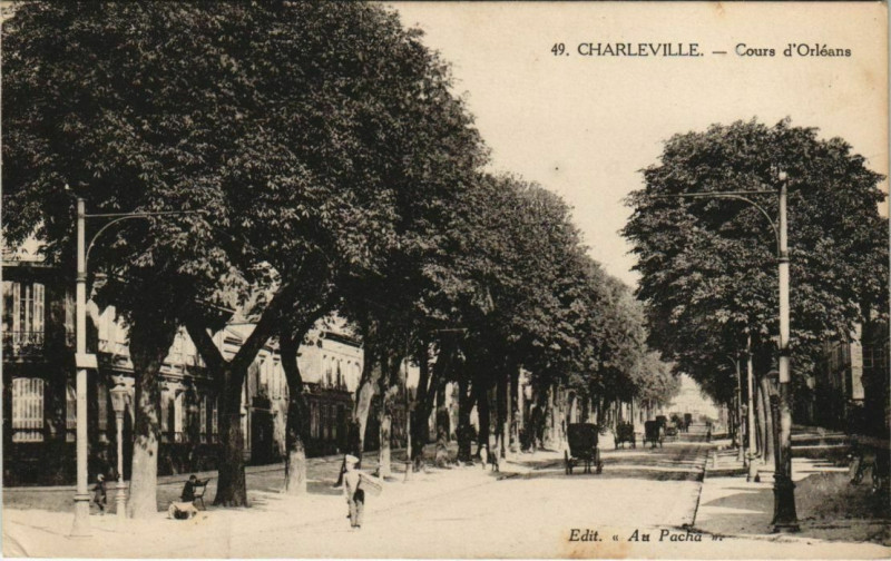 Carte postale ancienne Charleville - Cours d'Orleans