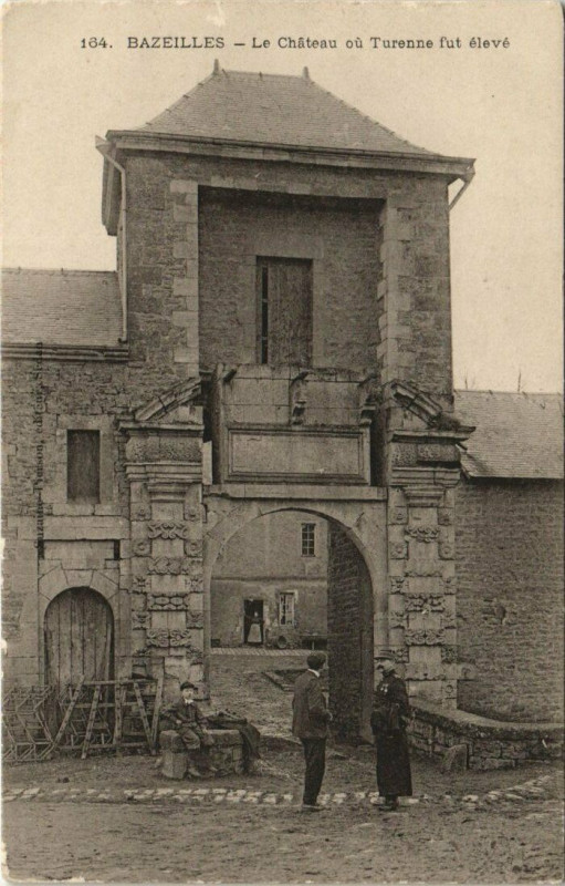 Carte postale ancienne Bazeilles - Le Chateau ou Turenne fut eleve à Bazeilles