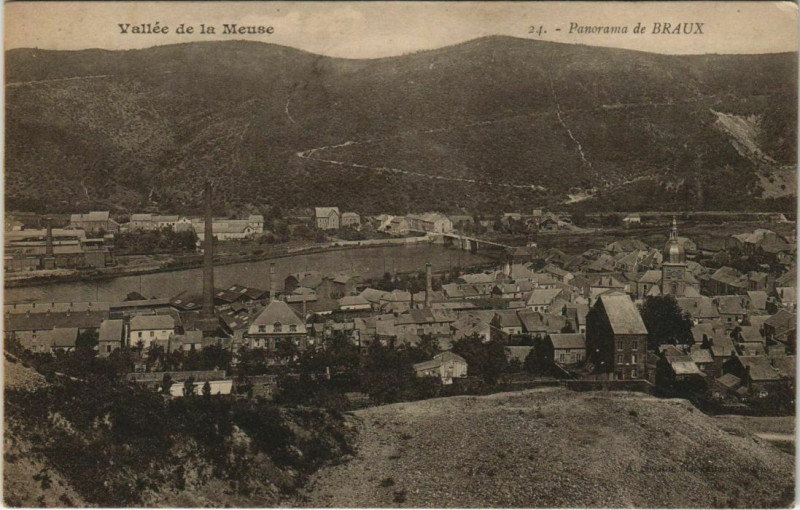 Carte postale ancienne Vallée de la Meuse - Panorama de Braux