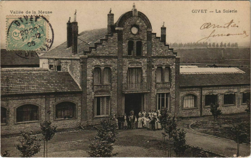 Carte postale ancienne Givet - La Soierie à Givet