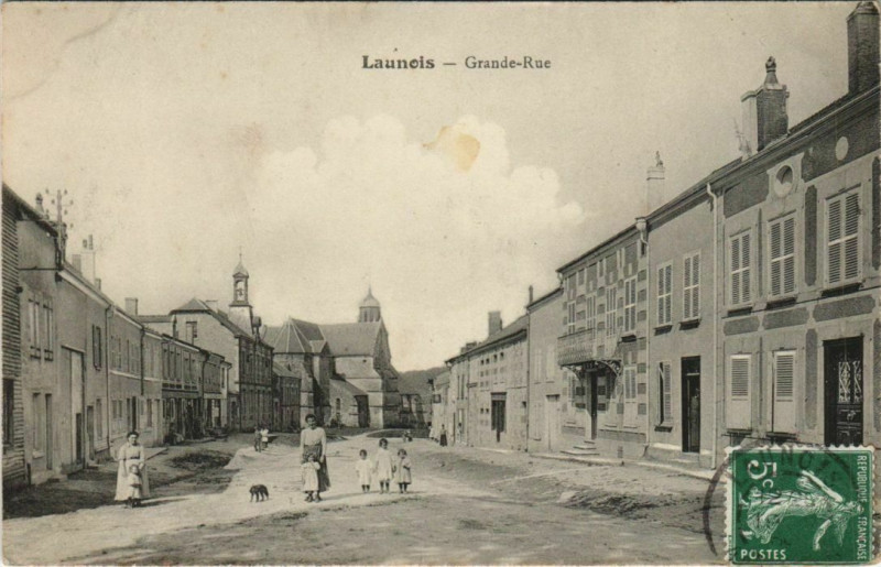 Carte postale ancienne Launois - Grande-Rue