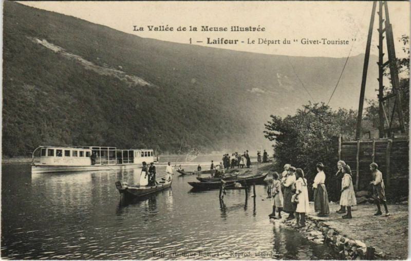 Carte postale ancienne Laifour - Le Depart du Givet-Touriste à Laifour