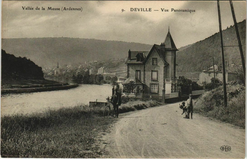 Carte postale ancienne Deville - Vue panoramique à Deville