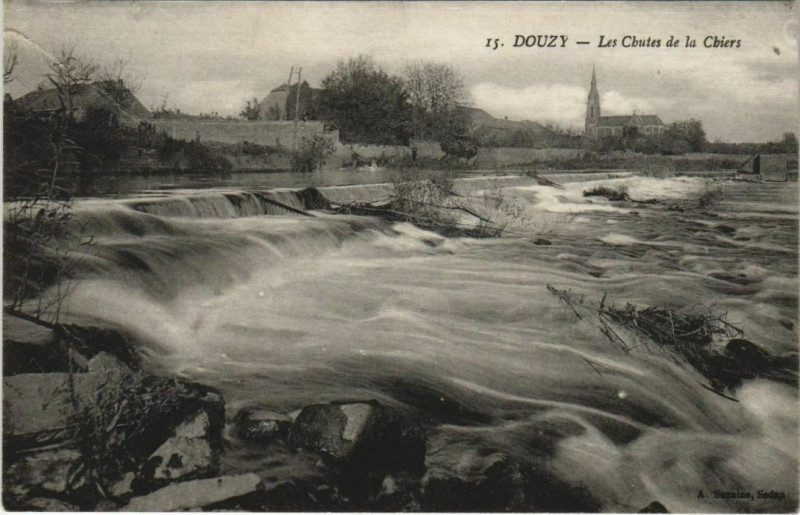 Carte postale ancienne Douzy - Les Chutes de la Chiers à Douzy