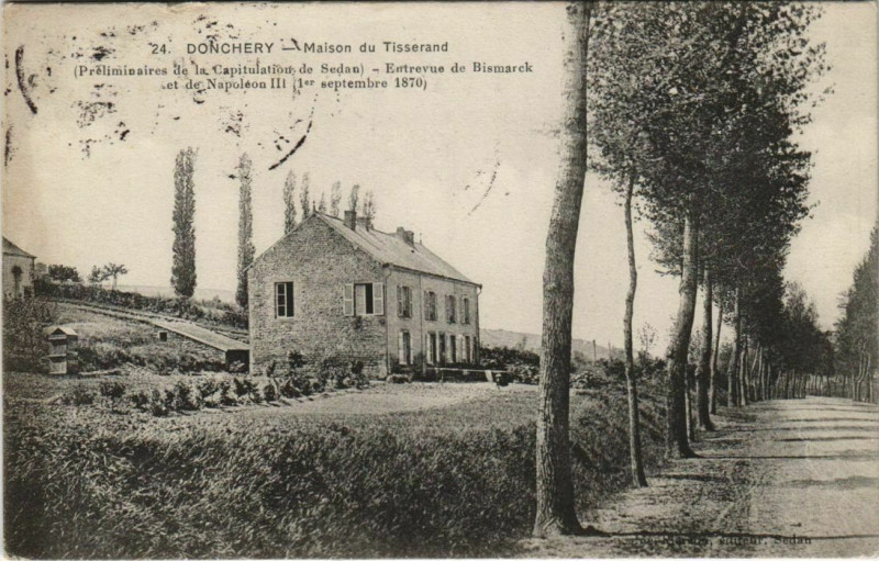 Carte postale ancienne Donchery - Maison du Tisserand à Donchery
