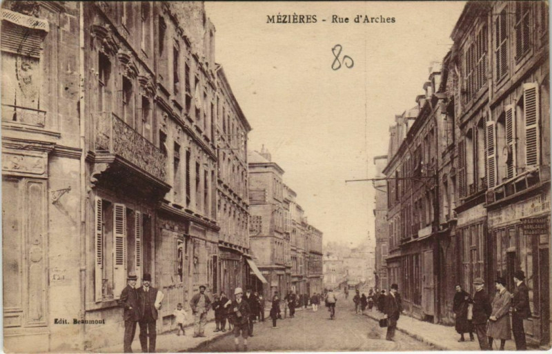 Carte postale ancienne Mezieres - Rue d'Arches