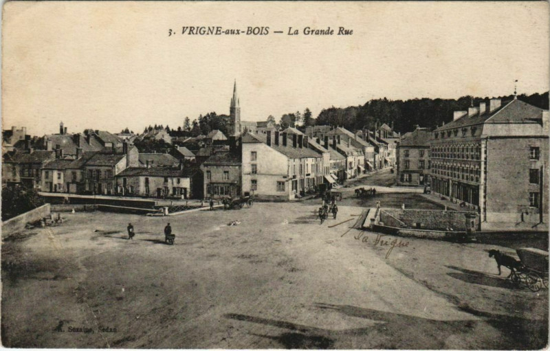Carte postale ancienne Vrigne-aux-Bois - La Grande Rue à Vrigne aux Bois