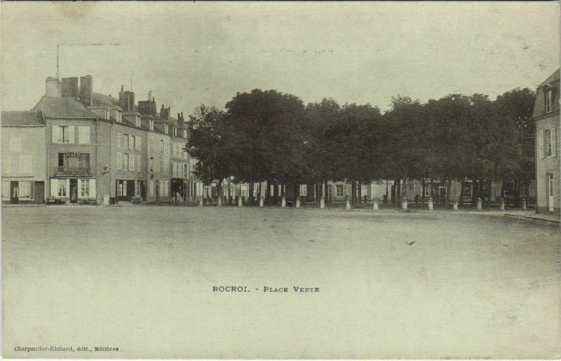 Carte postale ancienne Rocroi - Place Verte à Rocroi