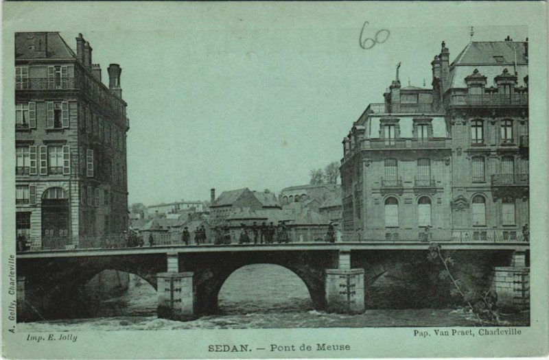 Carte postale ancienne Sedan - Pont de Meuse à Sedan