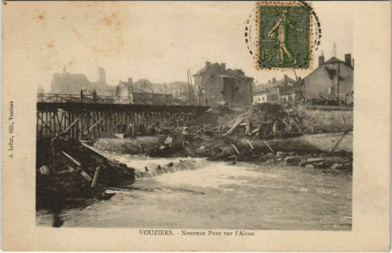 Carte postale ancienne Vouziers - Nouveau Pont sur l'Aisne à Vouziers