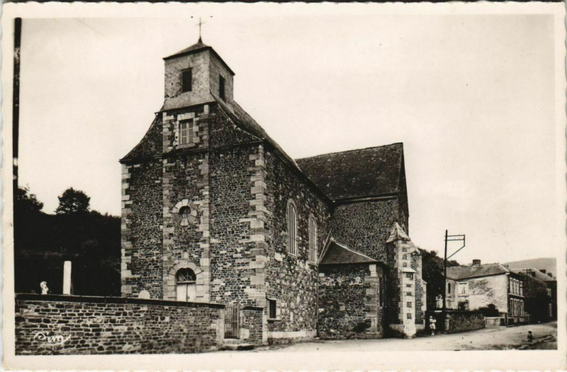 Carte postale ancienne Molhain - La Collegiale