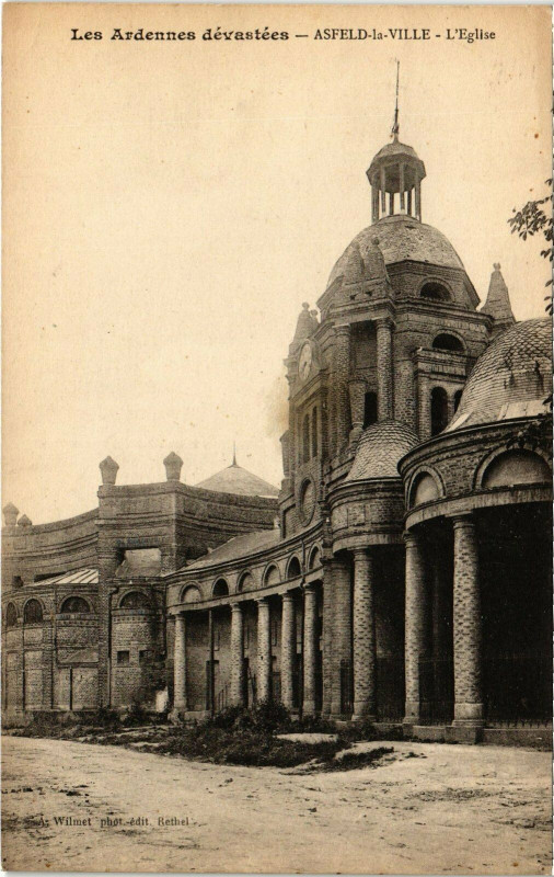 Carte postale ancienne Les Ardennes dévastées - Asfeld-la-Ville - L'Eglise à Asfeld