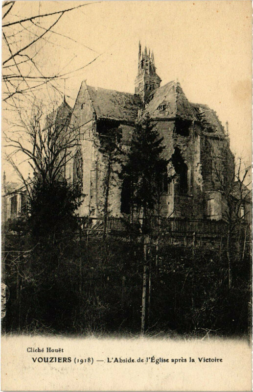 Carte postale ancienne Vouziers - L'Abside de l'Eglise aprés la Victoire à Vouziers