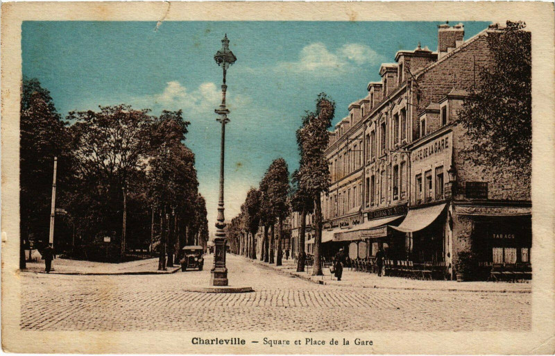 Carte postale ancienne Charleville - Square et Place de la Gare