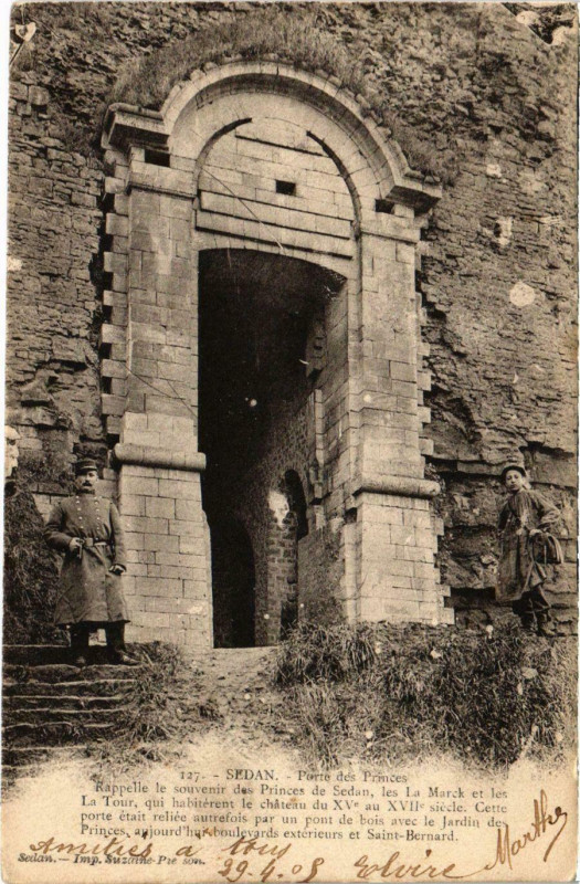 Carte postale ancienne Sedan Porte des Princes à Sedan