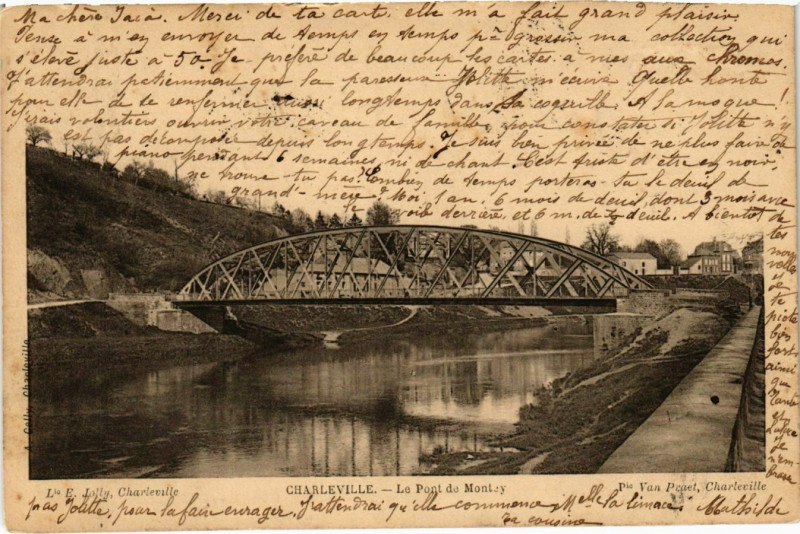 Carte postale ancienne Charleville Le Pont de Montey