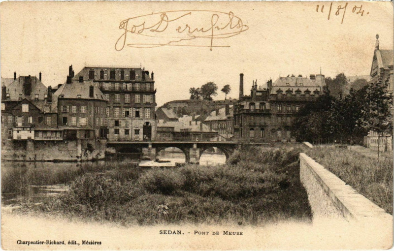 Carte postale ancienne Sedan Pont de Meuse à Sedan