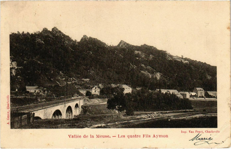 Carte postale ancienne Les Quatre Fils Aymon