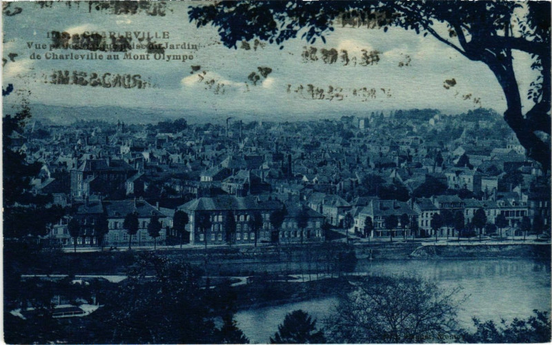 Carte postale ancienne Charleville Vue générale